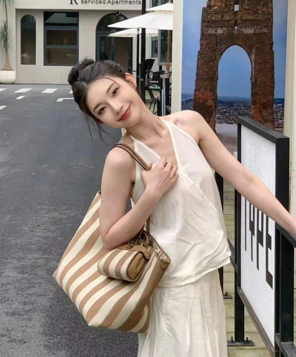 Picture of Fendi Handbags 2 _SKUfw237500414fw